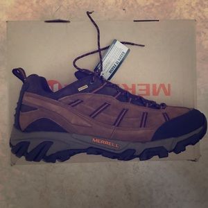Men's size 14 Merrell Waterproof hiking shoes NWT