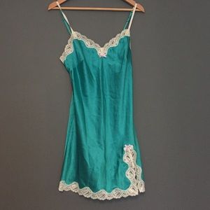 Victoria Secret Slip