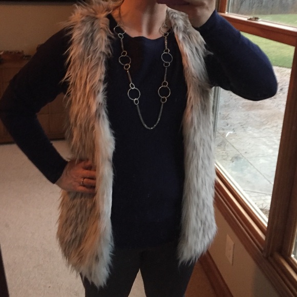 The Limited Navy Sweater - Picture 1 of 4