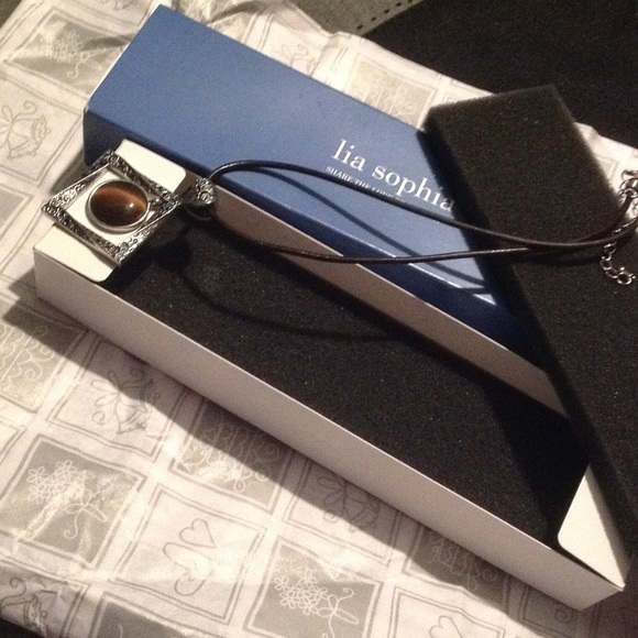 Never worn Lia Sophia necklace