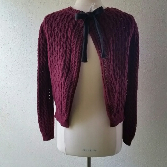 Bow Tie Sweater - Picture 3 of 4