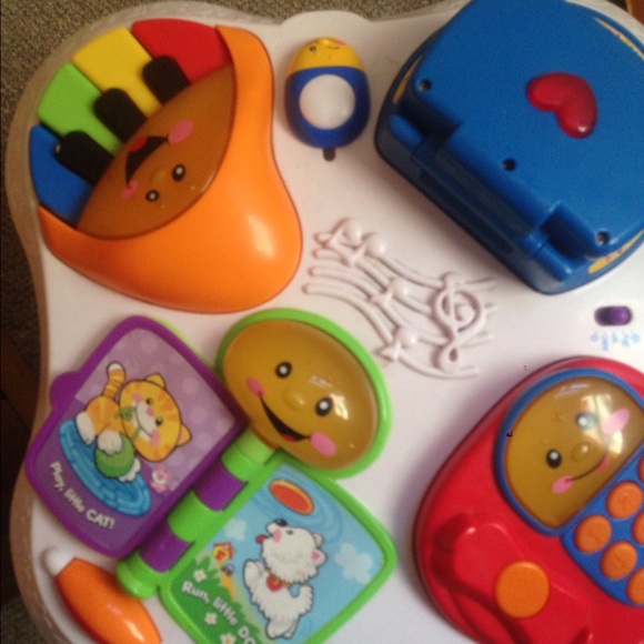 Baby learning table - Picture 2 of 2