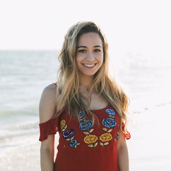 Meet your Posher, Sabrina - Picture 1 of 1