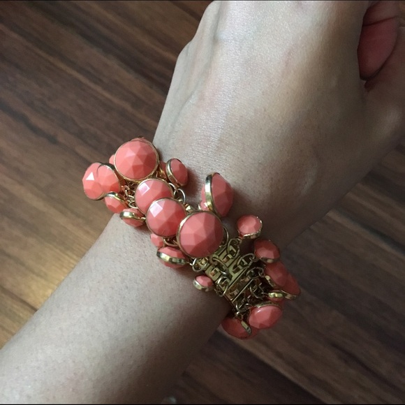 Coral and gold bracelet - Picture 1 of 2