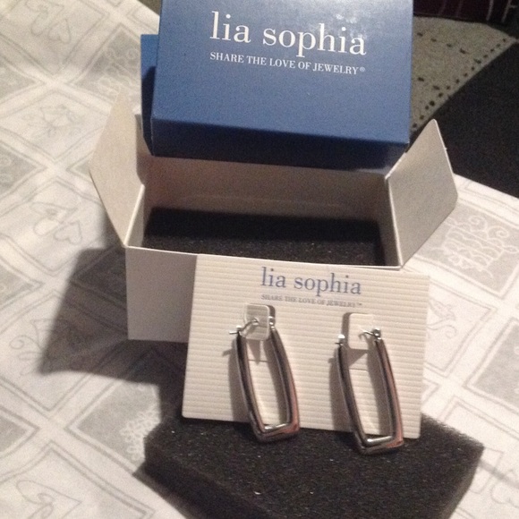 Never worn Lia Sophia earrings