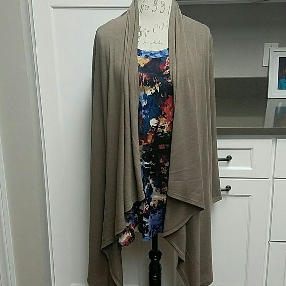 SOLD - Picture 2 of 4