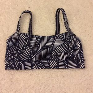 Lululemon Sz 2 Leaf Bra with Pads EUC