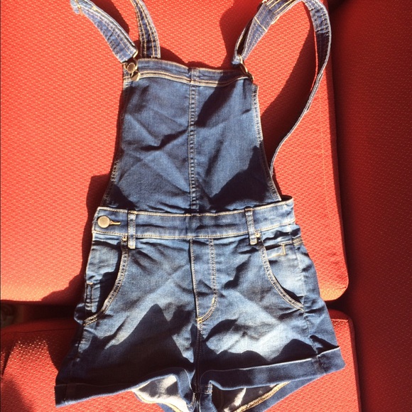 DENIM OVERALLS.