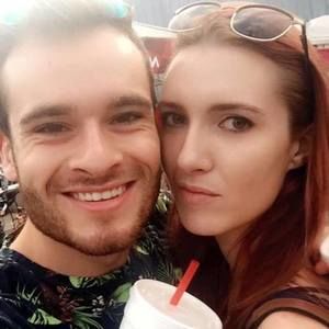 Meet your Posher, Alyxandra