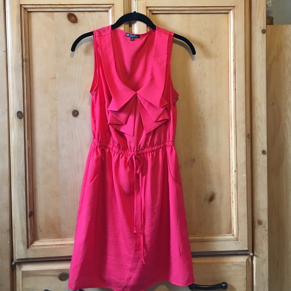 Dress - Picture 3 of 4