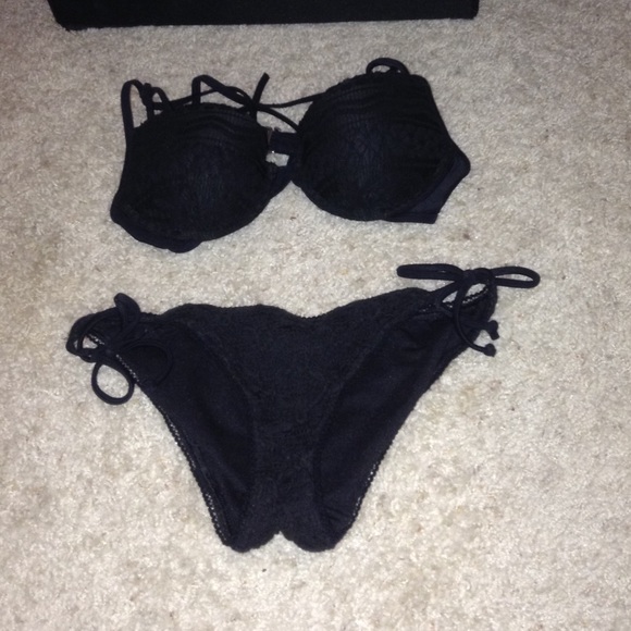 Black swim suit