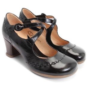 Fluevog Operettas Malibran Criss-crossed Mary Jane