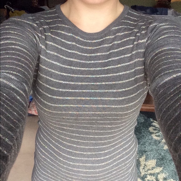 Gray long sleeve knit shirt w silver stripes