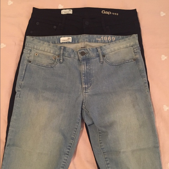 SALE! Bundle of 2 pairs of Gap skinny jeans