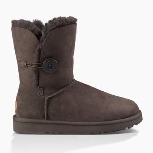 Ugg Bailey Button (chocolate)