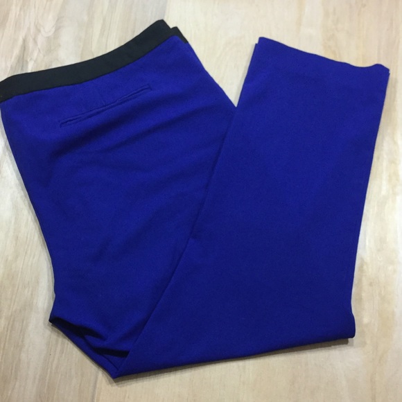 NY&CO stretch size 18 royal blue cropped pants