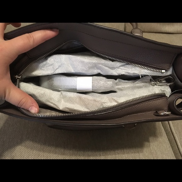 Michael Kors Cinder Satchel 🎉SALE🎉 - Picture 3 of 6