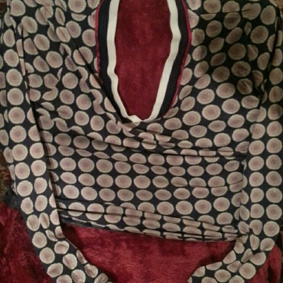 UT long sleeve v neck