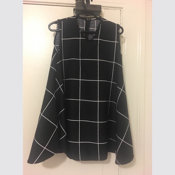 Dresses - Picture 4 of 4