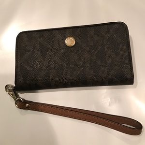 Michael Kors Wristlet