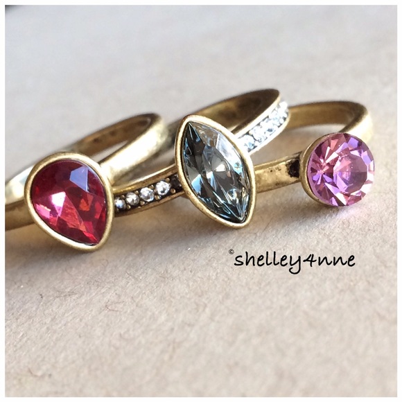 Bouquet Rouge Ring Set - Picture 2 of 2
