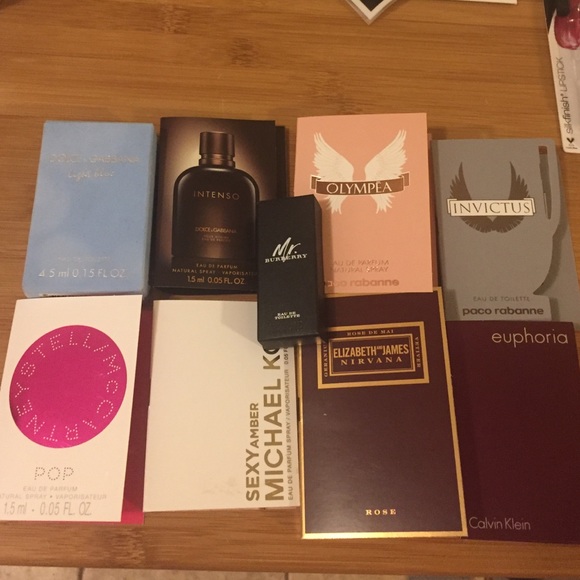 Perfume sample bundle