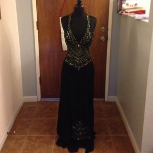 Sequence gown black