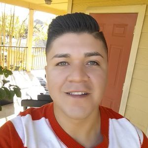 Meet your Posher, Carlos