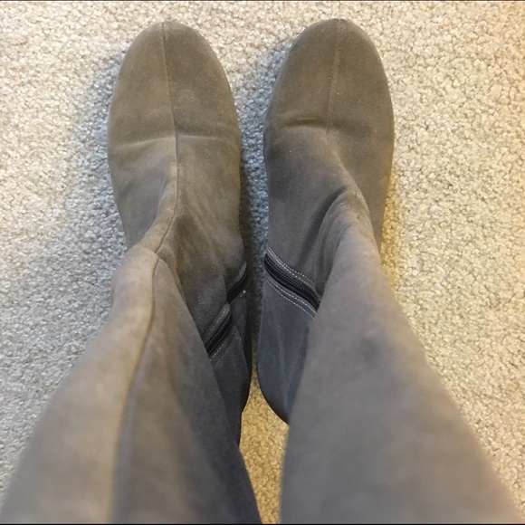 La Canadienne Waterproof Suede Knee High Boots - Picture 2 of 4