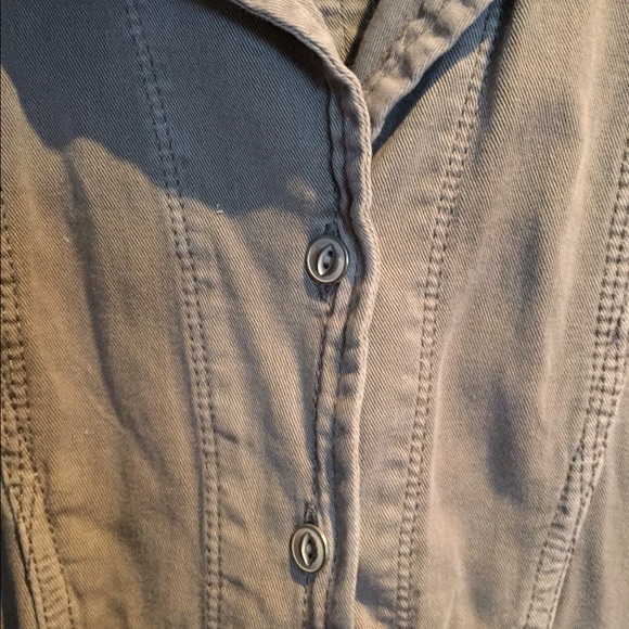 Top - Picture 2 of 4