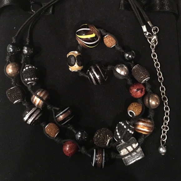 Beaded necklace