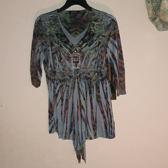 Women's dress - Picture 1 of 4