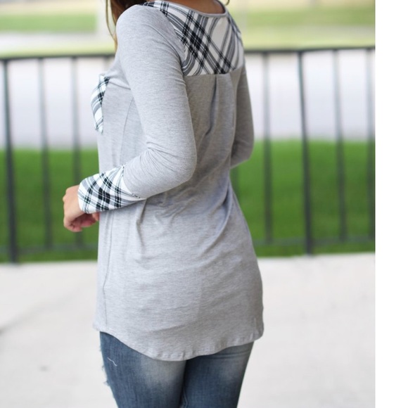 Chic tunic plaid trim top BEST DEAL LAST ONE - Picture 2 of 4