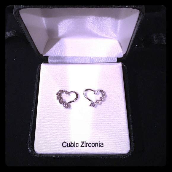 NEW!! ⭐️ Sterling silver earrings