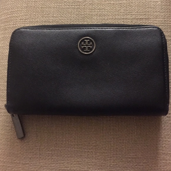 Tory Burch Robinson Double-Zip Continental Wallet