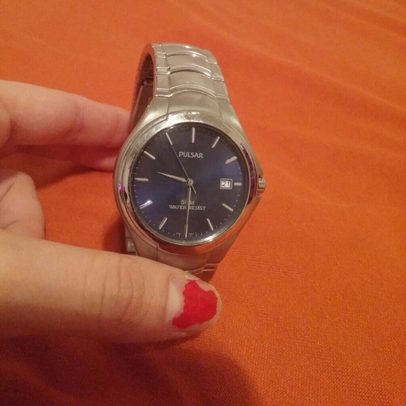 Pulsar men watch