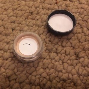 BareMinerals eyeshadow in Queen Phyllis