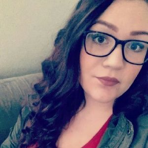 Meet your Posher, Mikayla