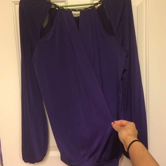 Purple top (Guess) - Picture 2 of 2