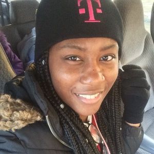 Meet your Posher, Daphne