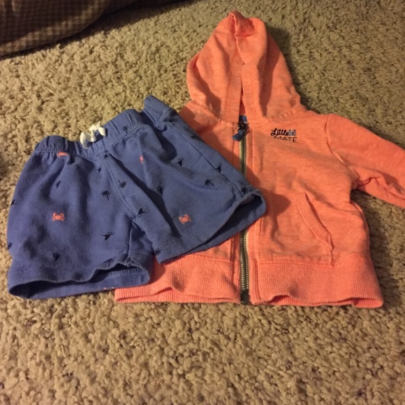 Sweatshirt and shorts