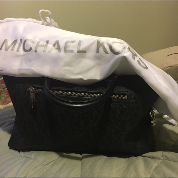 Michael Kors purse