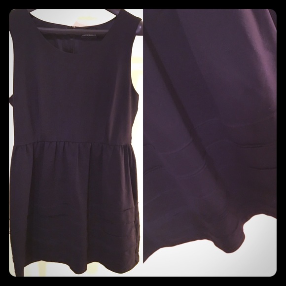 Classic closet must! - SOLD