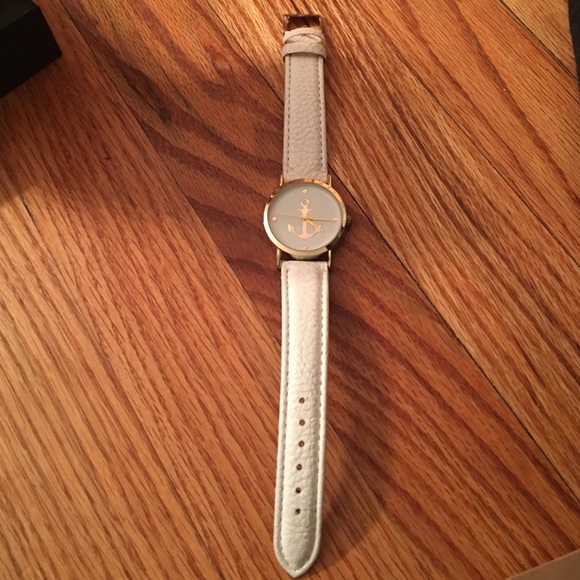 White anchor watch