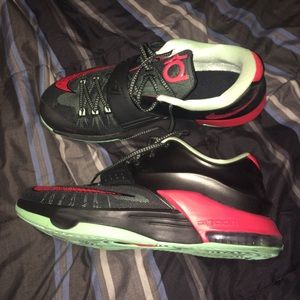 KD 7 Bad Apple