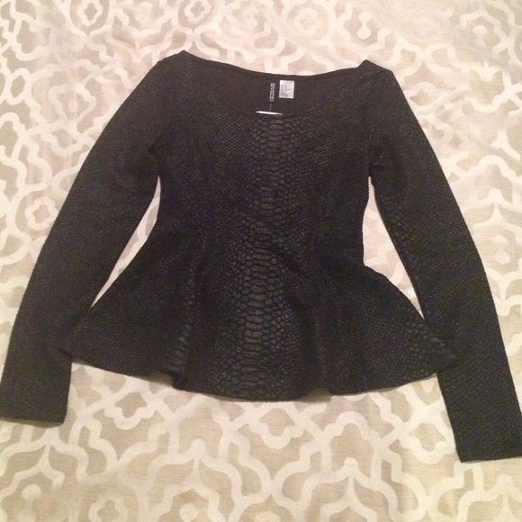 H&M Snakeskin Print Peplum Top