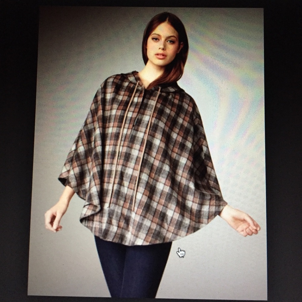 NWT SALE!! Robbi & Nikki plaid cape jacket