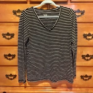 Black and white stripped t shirt