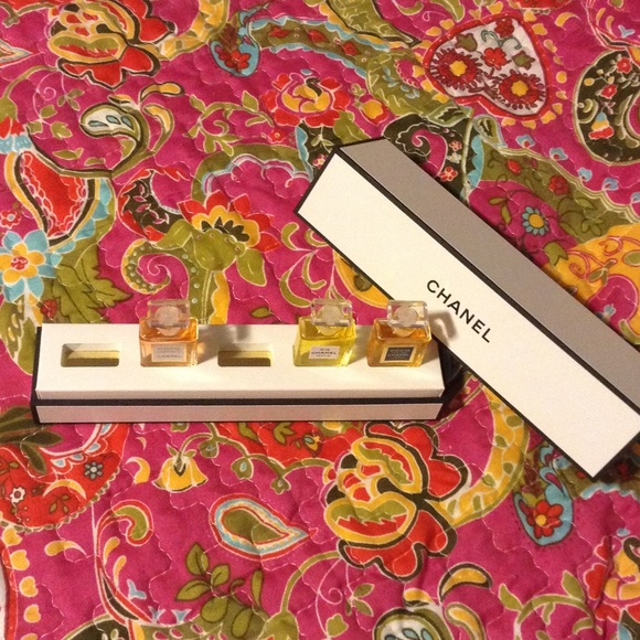 CHANEL Other Chanel Perfume Gift Set Poshmark