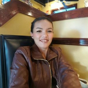 Meet your Posher, Emilyn